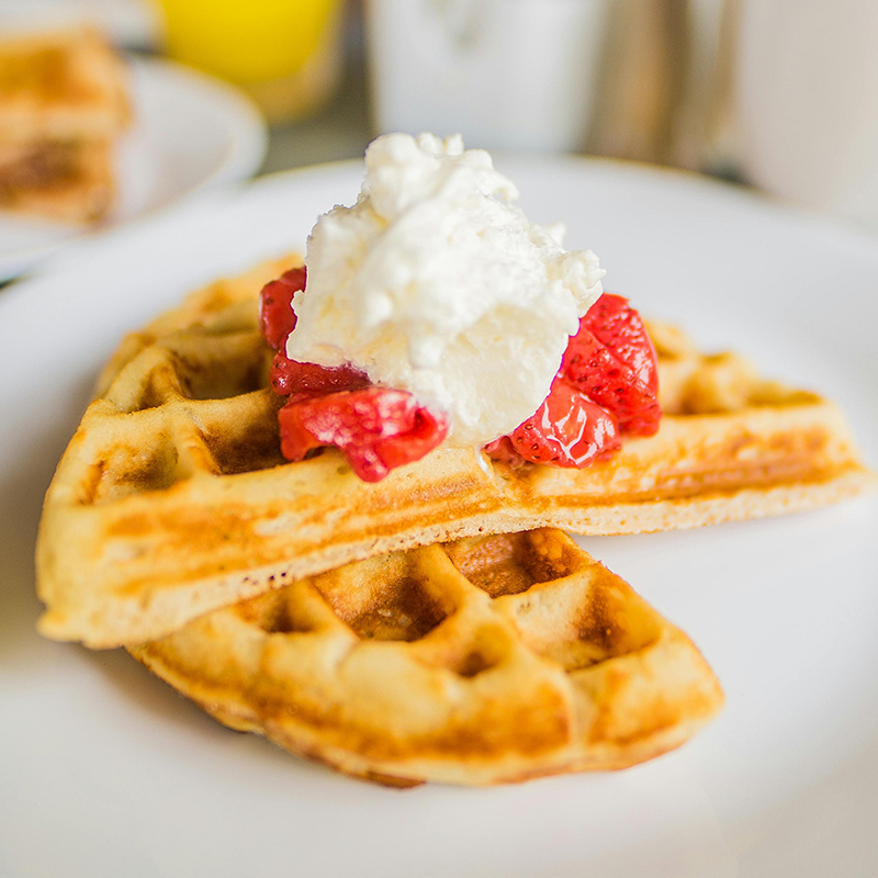 Macchina per waffle verticale che si ribalta